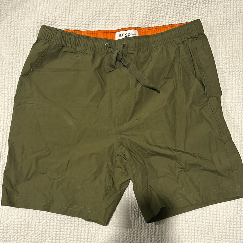 Men’s Boutique Brand Board Shorts Army Green Size Large